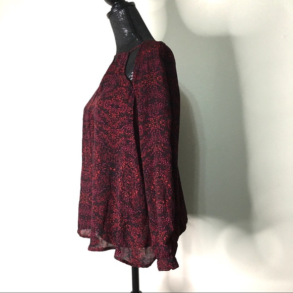 Oversized Cutout Tunic Blouse - Picture 5 of 8